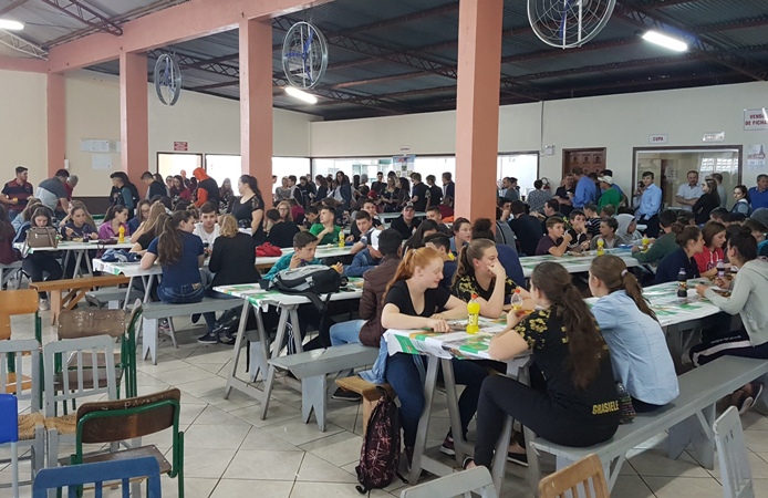 Leia mais sobre o artigo Jovens de Xavantina discutem alternativas para permanecer no campo
