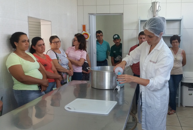 Read more about the article Agricultores de Planalto Alegre fazem curso de boas práticas de fabricação