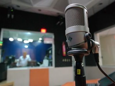 Leia mais sobre o artigo Rádio da Epagri: mapeamento da Covid-19, meliponicultura, jovens rurais e produtividade do tomateiro são destaques da semana