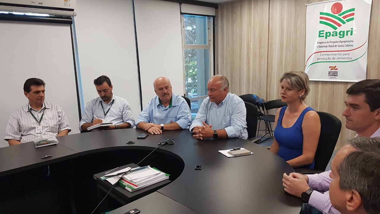 Read more about the article Secretário da Agricultura faz primeira reunião com dirigentes da Epagri