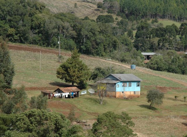 Leia mais sobre o artigo Governo do Estado apoia regularização de imóveis rurais