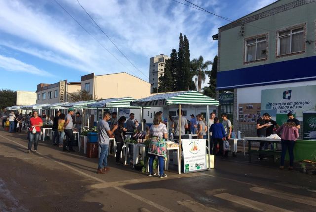 Read more about the article Feira do Produtor Rural é realizada na rua em Curitibanos