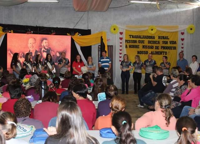 Leia mais sobre o artigo Encontro de mulheres reúne 200 participantes em Bom Jesus do Oeste