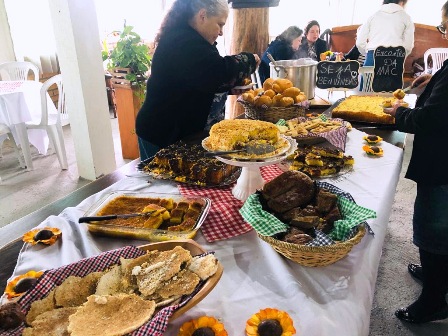 Leia mais sobre o artigo Agricultoras de Camboriú finalizam livro de receitas do interior