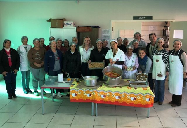 Read more about the article Epagri realiza oficina de culinária com merendeiras e colaboradoras de escolas de São Domingos