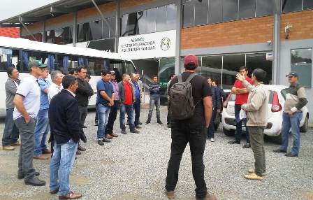 Read more about the article Produtores de Frei Rogério buscam experiências de cooperativismo em Corupá