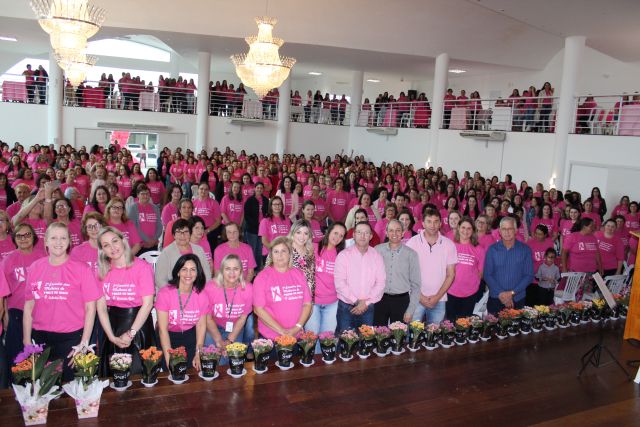 Leia mais sobre o artigo Encontro de mulheres reúne 750 participantes em Treze de Maio