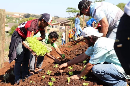 Leia mais sobre o artigo Epagri instala horta comunitária em projeto de reciclagem de Abelardo Luz