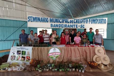 Read more about the article Agricultores de Bandeirante participam de seminário sobre crédito fundiário