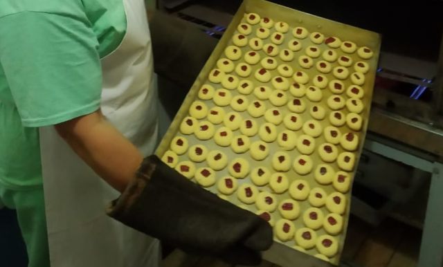 Leia mais sobre o artigo Mulheres do presídio de Itajaí aprendem a fazer biscoitos artesanais