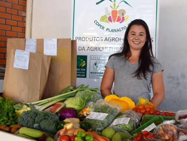 Leia mais sobre o artigo Epagri estimula empreendedorismo no campo: agricultor que sabe fazer negócio vai mais longe