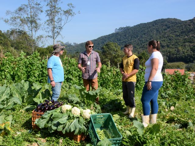 Leia mais sobre o artigo Extensionista rural, agente de transformação no campo e nas comunidades pesqueiras