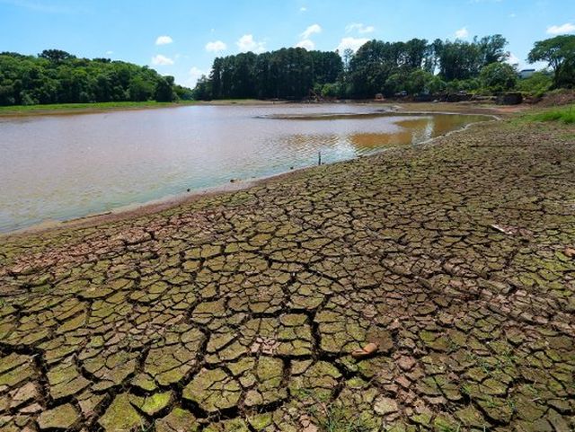 Leia mais sobre o artigo Governador sanciona lei que garante R$100 milhões para o combate à estiagem em SC