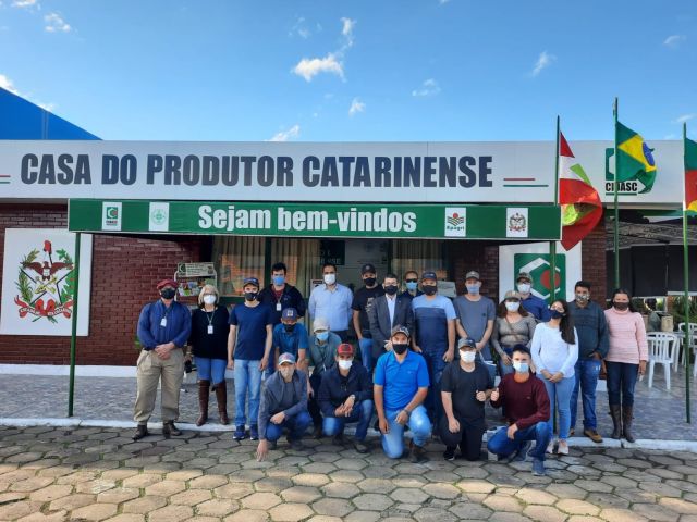 Read more about the article Jovens do Planalto Serrano fazem viagem técnica à Expointer