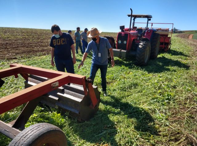 Leia mais sobre o artigo Epagri e agricultores testam “plantio no verde” em propriedade rural de Descanso