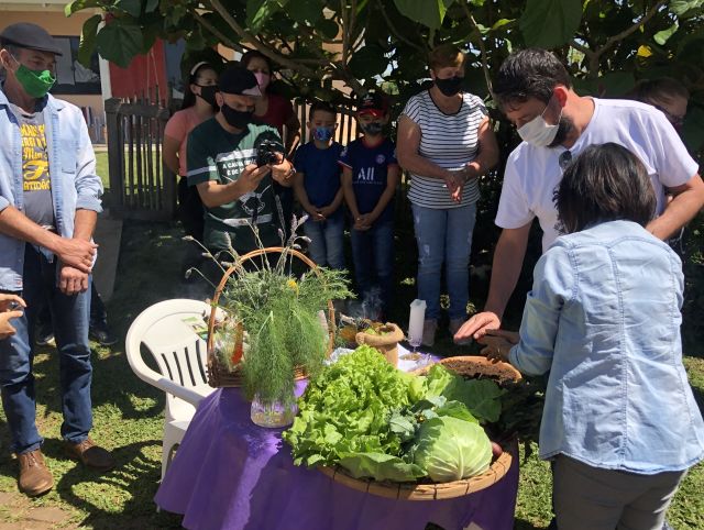 Leia mais sobre o artigo Feira de sementes crioulas reúne mais de 150 pessoas em Chapecó