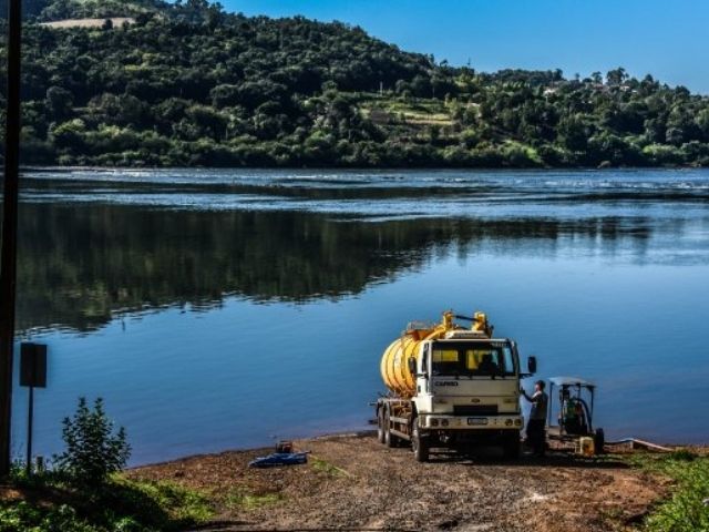Read more about the article Santa Catarina age para mitigar seca histórica que atinge o Grande Oeste