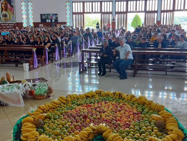 Leia mais sobre o artigo Evento em Guaraciaba discute a produção e o consumo de alimentos vivos para a garantia da saúde