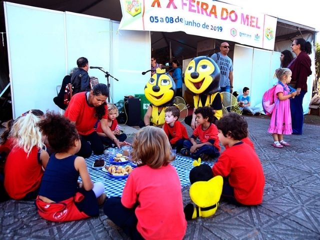 Leia mais sobre o artigo XXI Feira do Mel de Santa Catarina será nas ruas de Florianópolis