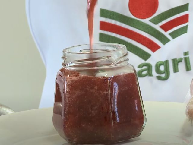 Leia mais sobre o artigo Aprenda a preparar geleia de morango com gengibre: veja receita da Epagri