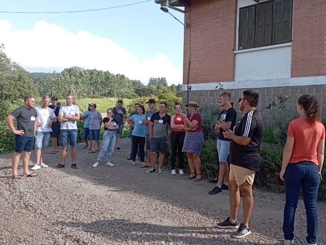 Leia mais sobre o artigo Epagri capacita jovens rurais do Alto Vale do Itajaí