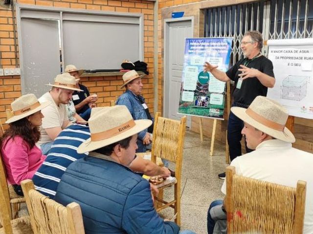Leia mais sobre o artigo Epagri orienta sobre preservação do solo e da água em Dia de Campo da BRF em Chapecó