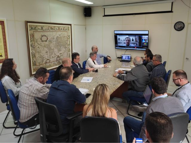 Leia mais sobre o artigo Secretaria da Agricultura, Cidasc, Epagri e entidades ligadas ao agro unem esforços após enchentes para auxiliar produtores rurais em Santa Catarina