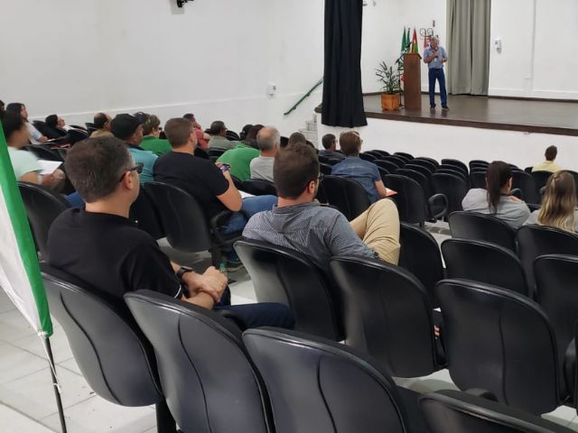 Leia mais sobre o artigo Epagri promove Seminário para estimular fruticultura em Bom Retiro