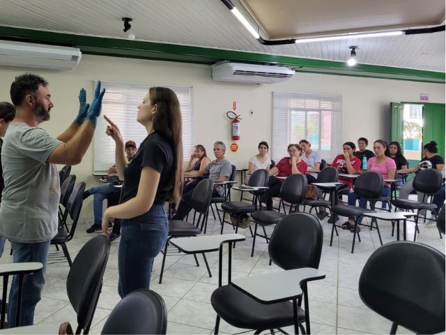 Leia mais sobre o artigo Produtores de Curitibanos são capacitados em boas prática de fabricação e manipulação de alimentos